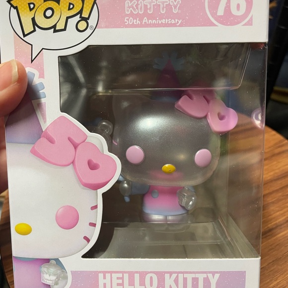 NIB hello kitty 50th balloon #76 funko pop - Picture 7 of 7